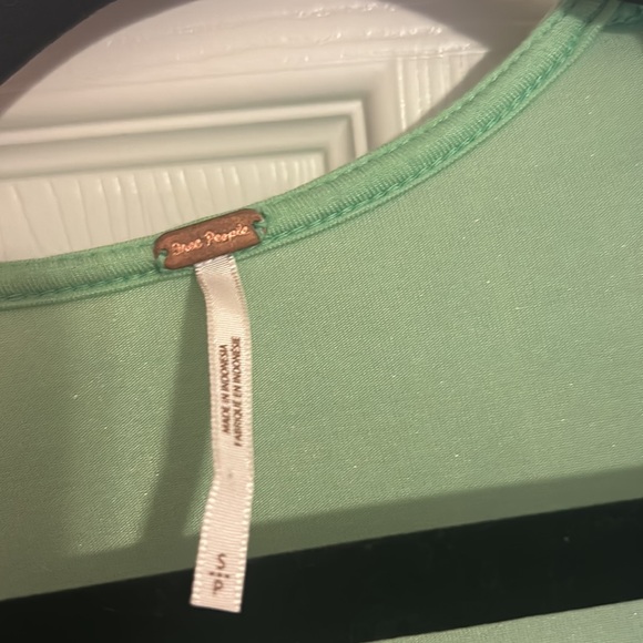 Free People Hold Me Puff Sleeve Velvet Top (size small) - Picture 4 of 4